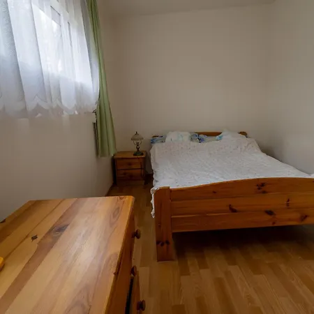 Semesterbostad W Puszczy Wiartel
